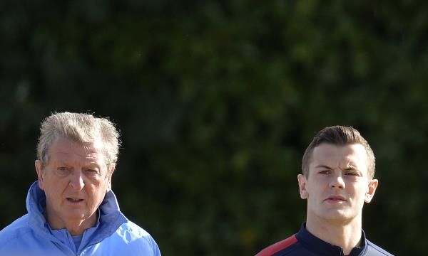 ويلشير وهودجسون خلال تدريبات المنتخب الإنجليزي
