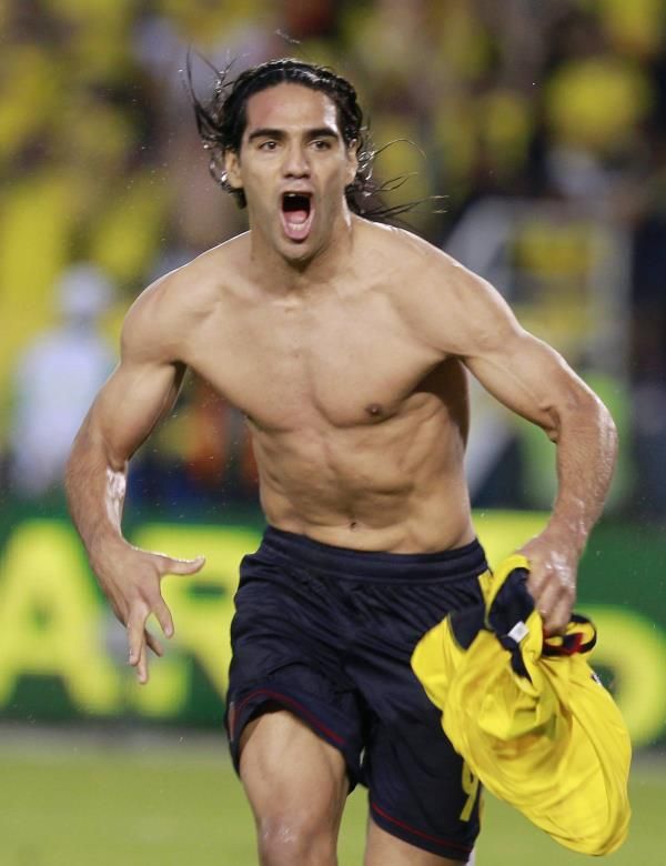 2013-10-11t232015z_1777494029_gm1e9ac0jup01_rtrmadp_3_soccer-world_reuters