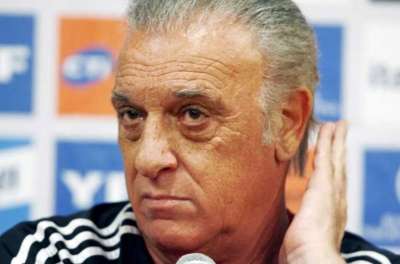 المدير الفني للمنتخب الأرجنتيني ألفيو باسيلي 