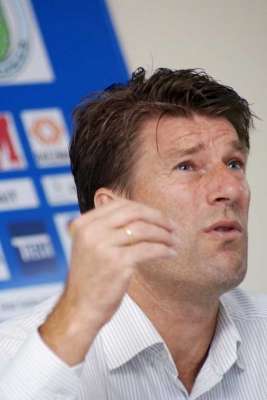 مدرب نادي خيتافي الدنماركي مايكل لاودروب