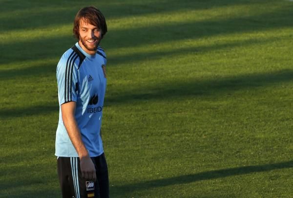 2013-10-09t185900z_1260731279_gm1e9aa085s01_rtrmadp_3_soccer-world_reuters