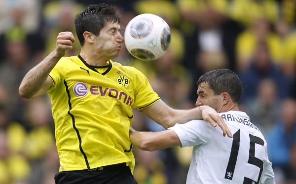 2013-08-18t164317z_1271626824_gm1e98j01r301_rtrmadp_3_soccer-germany_reuters
