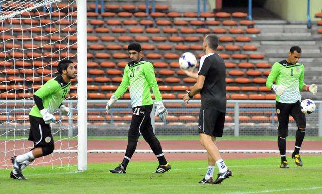 جانب من تدريب الأحمر الأخير اليوم في استاد (شاه علم)