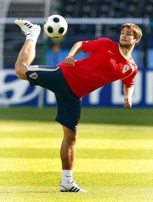  نيكو كرانيكار بزغ في بطولة 2001 وشارك منتخب الكبار في 2006