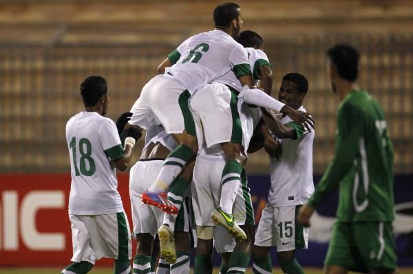 2013-10-15t204316z_1061429740_gm1e9ag0cyl01_rtrmadp_3_soccer-asia_reuters