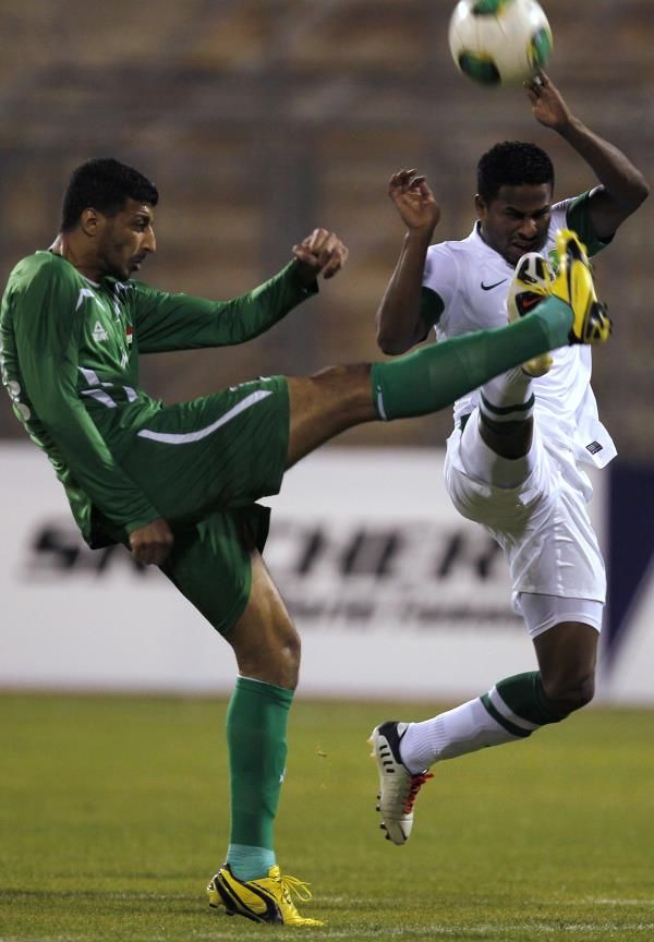 2013-10-15t202734z_608589488_gm1e9ag0c7f01_rtrmadp_3_soccer-asia_reuters