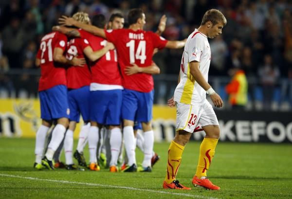 2013-10-15t191035z_773239817_gm1e9ag08ob02_rtrmadp_3_soccer-world_reuters