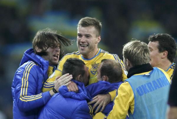 2013-10-11t193200z_455177993_lr2e9ab1i91bn_rtrmadp_3_soccer-world_reuters