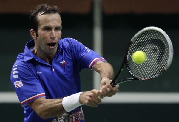 2013-09-13t160954z_1176720670_gm1e99e00dy01_rtrmadp_3_tennis-davis_reuters