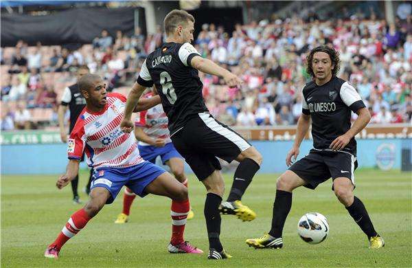 ياسين ابراهيمي "إلى اليسار"