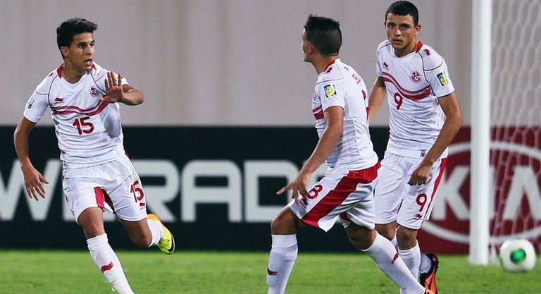  فراس بن عربي يحتفل بالهدف الثاني لمنتخب تونس