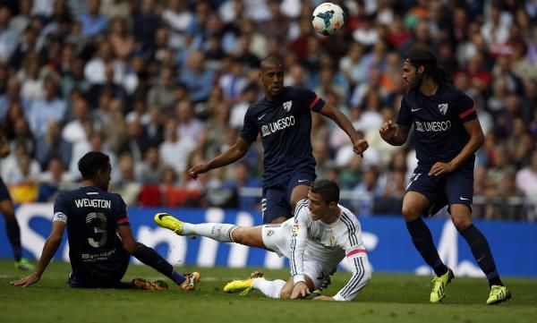 2013-10-19t152118z_1418219105_gm1e9aj1sqm01_rtrmadp_3_soccer-spain_reuters