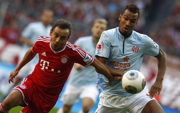 2013-10-19t141721z_65829044_bm2e9aj17ub01_rtrmadp_3_soccer-germany_reuters