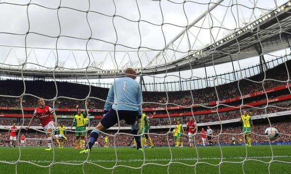 2013-10-19t151626z_467029709_gm1e9aj1sg301_rtrmadp_3_soccer-england_reuters