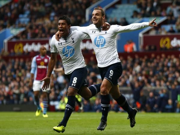 2013-10-20t163947z_119836658_gm1e9al01ra01_rtrmadp_3_soccer-england_reuters