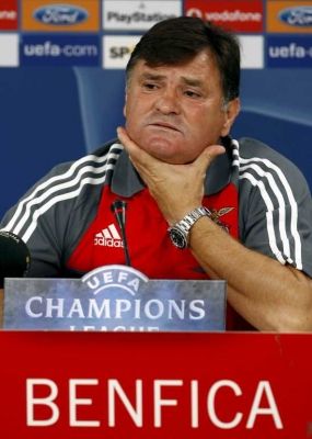 الاسباني خوسيه أنطونيو كاماتشو 