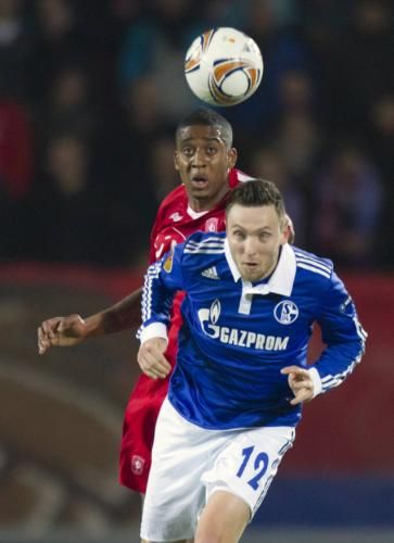 2012-03-08t191053z_01_mkn03_rtridsp_3_soccer-europa_reuters