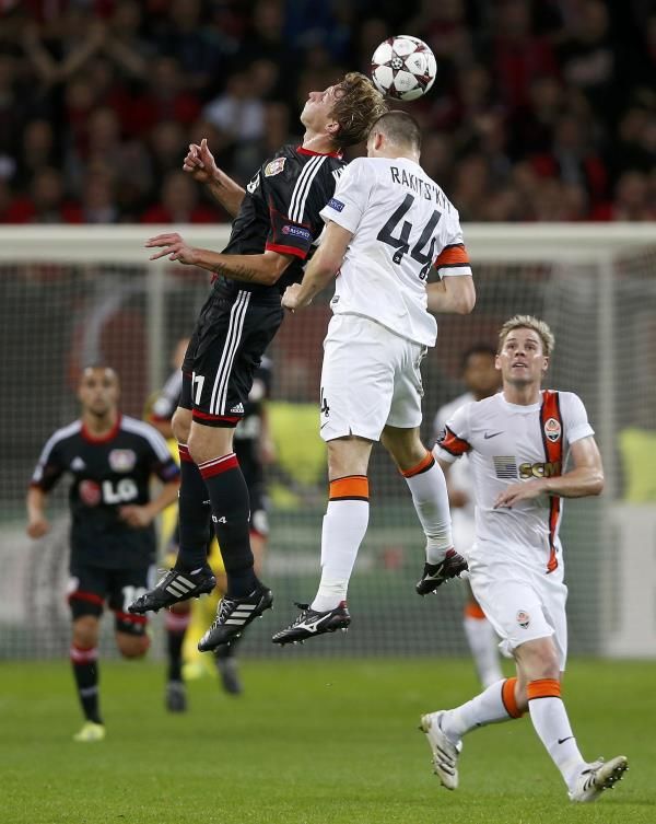 2013-10-23t193550z_863595828_lr2e9an1iff43_rtrmadp_3_soccer-champions_reuters