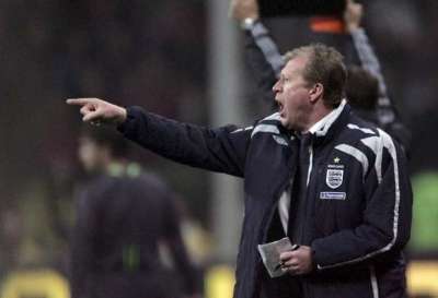 مدرب المنتخب الانجليزي ستيف مكلارين 