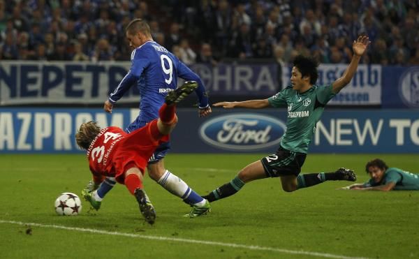 2013-10-22t202351z_1705406752_lr2e9am1kngvj_rtrmadp_3_soccer-champions_reuters