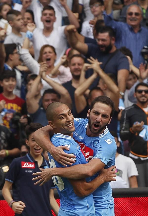 2013-10-27t134222z_1465513414_gm1e9ar1o7201_rtrmadp_3_soccer-italy_reuters