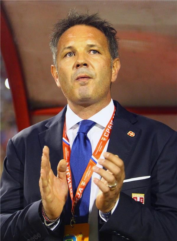 سينيسا ميهايلوفيتش