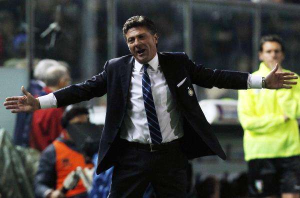 2013-10-29t212800z_1705540538_gm1e9au0f3v01_rtrmadp_3_soccer-italy_reuters