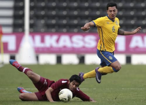 2012-01-23t141837z_01_qat04_rtridsp_3_soccer-friendly_reuters