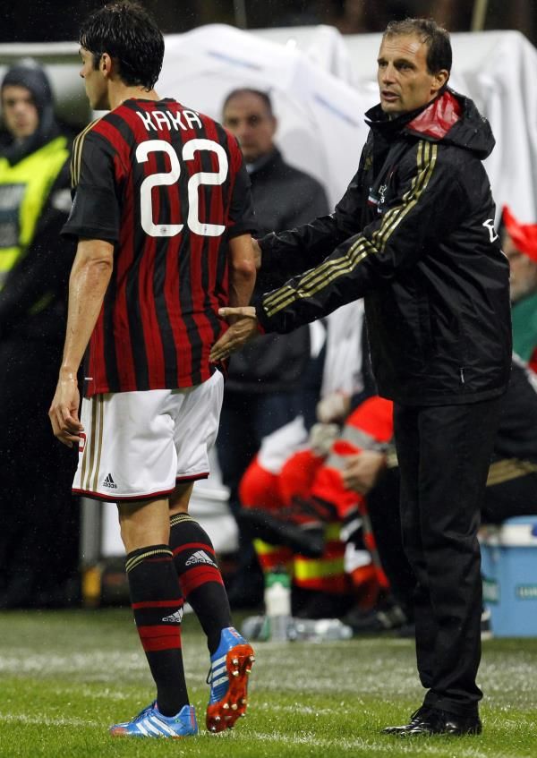2013-10-30t205903z_1467821411_gm1e9av0dp401_rtrmadp_3_soccer-italy_reuters