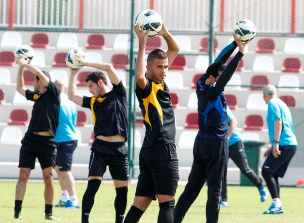 جانب من تدريبات النشامى بقطر