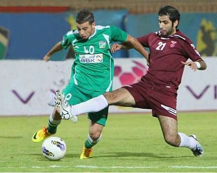 محمود المواس لاعب العربي تألق امام النصر في الجولة السابقة