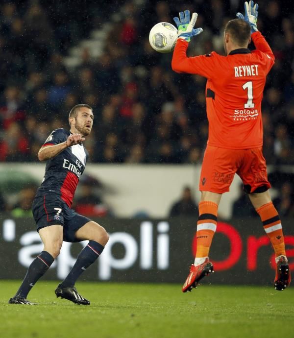 2013-11-01t212247z_1115273014_lr2e9b11ndoks_rtrmadp_3_soccer-france_reuters