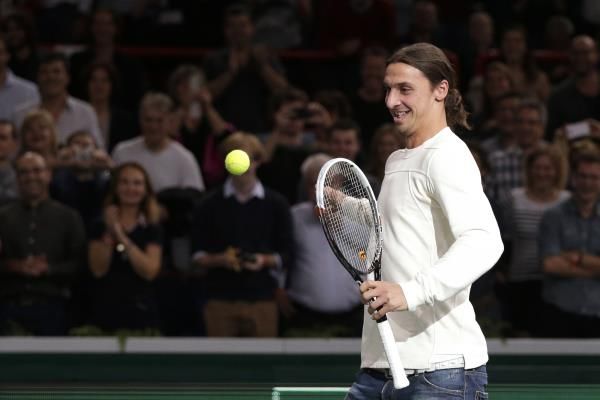 2013-11-02t162021z_1844966149_gm1e9b300te01_rtrmadp_3_tennis-men-masters_reuters