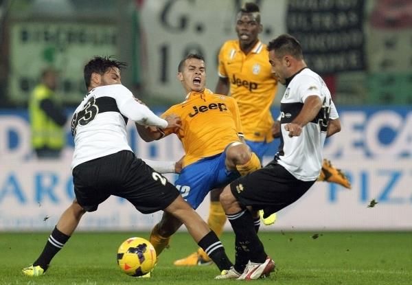 2013-11-02t180640z_1778771673_gm1e9b305qd01_rtrmadp_3_soccer-italy_reuters
