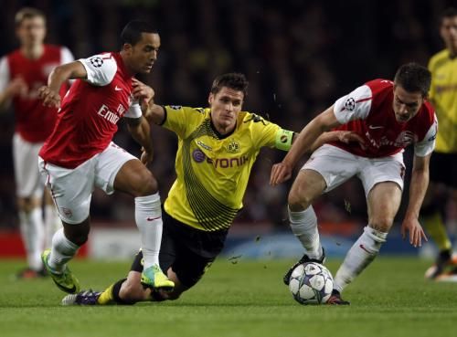 2011-11-23t212107z_01_ek01_rtridsp_3_soccer-champions_reuters
