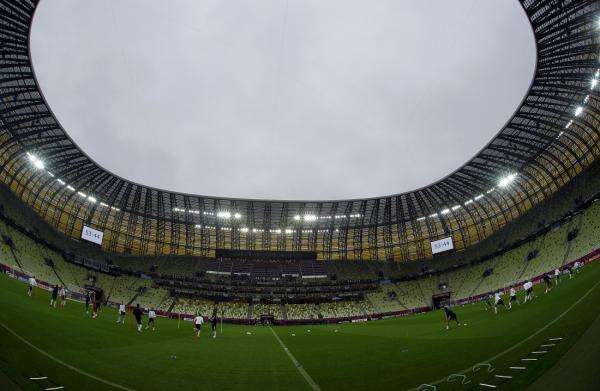2012-06-21t172509z_01_cvi1219_rtridsp_3_soccer-euro_reuters