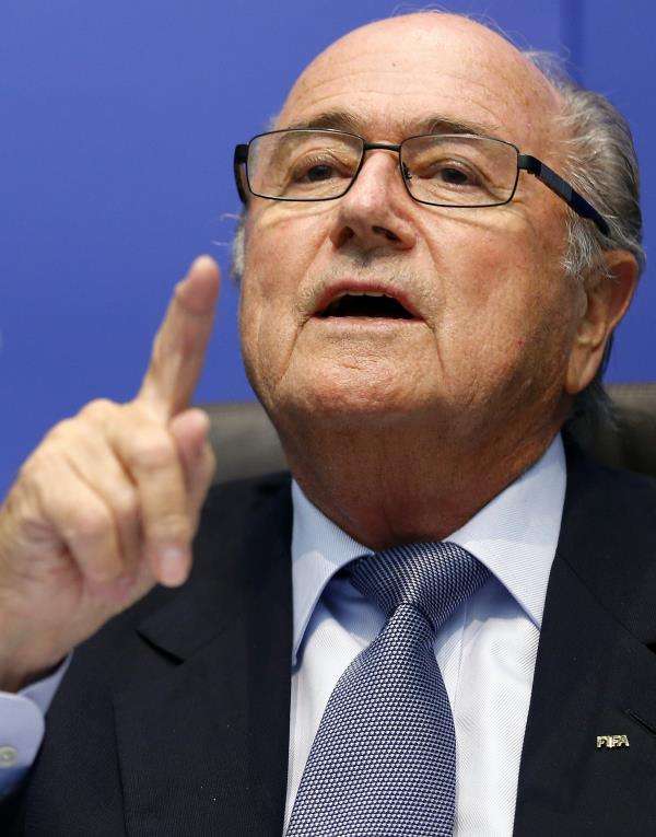 2013-10-04t133714z_1020025257_bm2e9a417bt01_rtrmadp_3_soccer-world-qatar_reuters