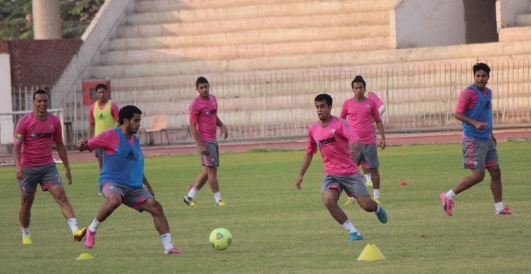 من تدريبات لاعبي نادي الزمالك المصري