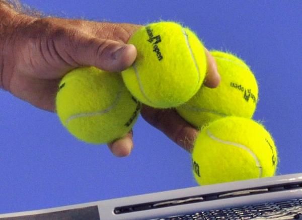 2013-01-13t003518z_790012683_gm1e91d0no601_rtrmadp_3_tennis-open_reuters
