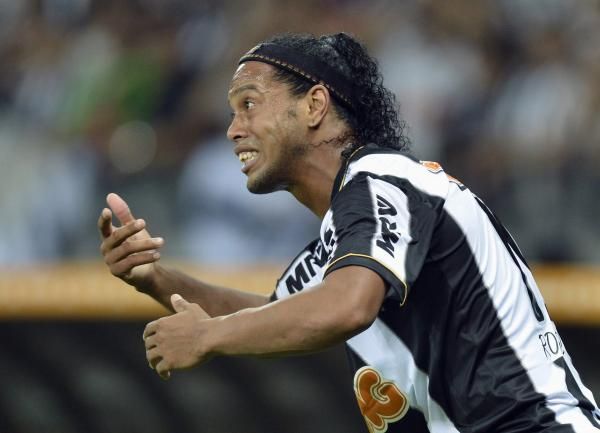 2013-07-25t023836z_381375092_gm1e97p0thi01_rtrmadp_3_soccer-libertadores-final_reuters