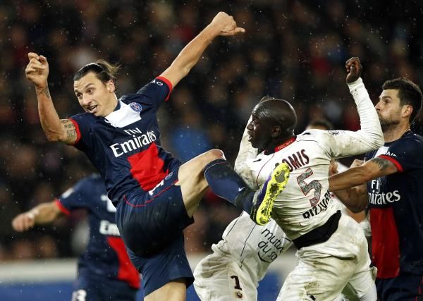 2013-11-09t171323z_1820637962_gm1e9ba03b201_rtrmadp_3_soccer-france_reuters