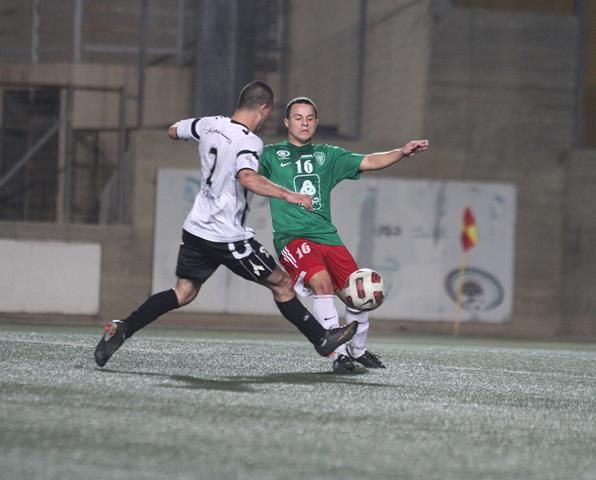 لينتهي اللقاء بالتعادل الإيجابي بهدفين لكل فريق .