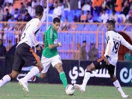 تيسير الجاسم يحاول المرور 