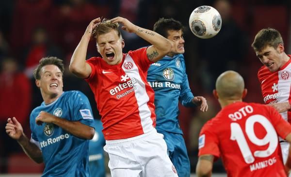 2013-11-10t163816z_1396787335_bm2e9ba1csh01_rtrmadp_3_soccer-germany_reuters
