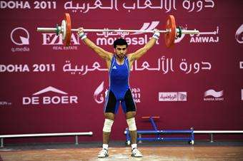 بطل الكويت في رفع الاثقال عبدالله الحاتم