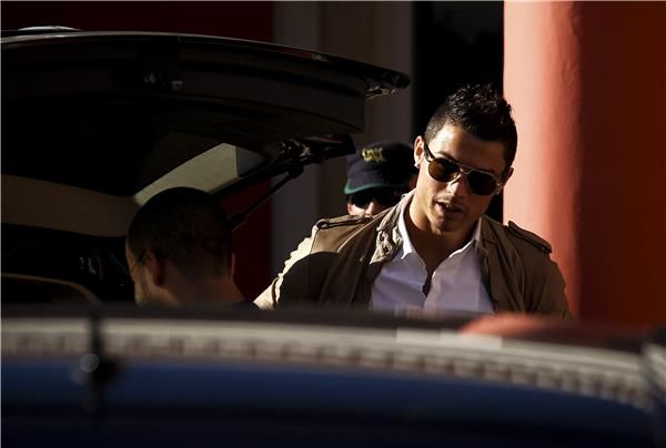 رونالدو يصل البرتغال للإنضمام إلى منتخب بلاده