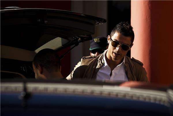 رونالدو يصل البرتغال للإنضمام إلى منتخب بلاده