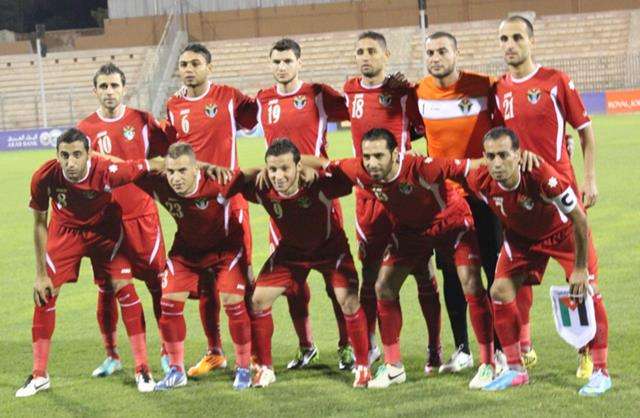 منتخب النشامى يظهر بالقميص الأحمر الكامل غدا