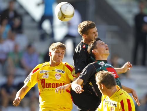 2011-10-01t145348z_01_dom01_rtridsp_3_soccer-europa_reuters