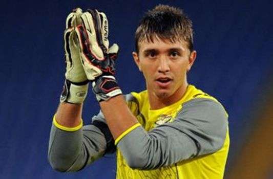 موسليرا سيشجع زملاءه من المدرجات الليلة